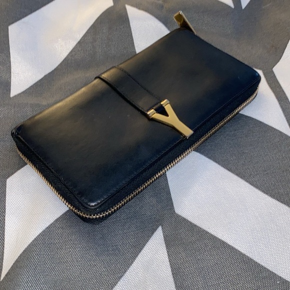 Yves Saint Laurent wallet- Authentic - Picture 6 of 6